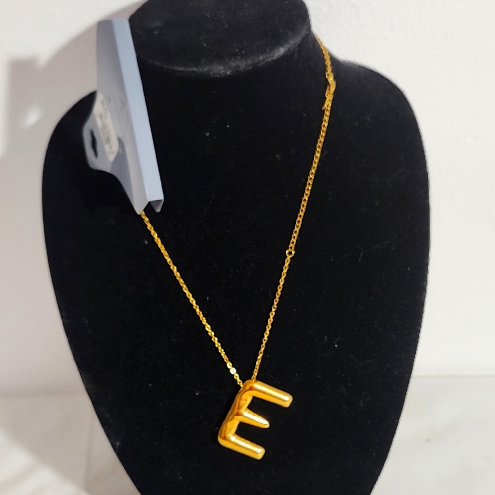 Stainless Steel Gold Initial 'E' Pendant Necklace